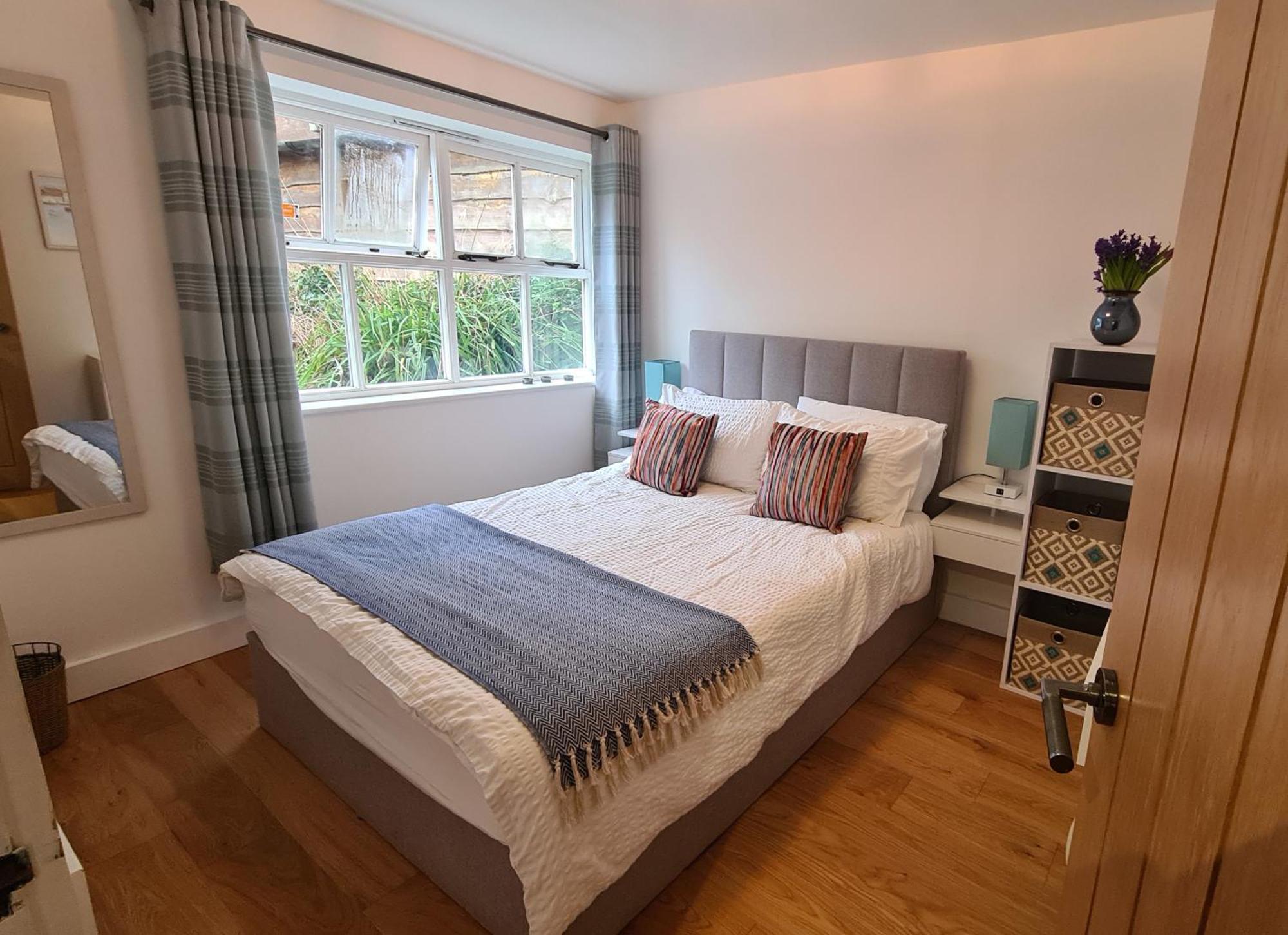 Ednyfed Apartment Невін Екстер'єр фото